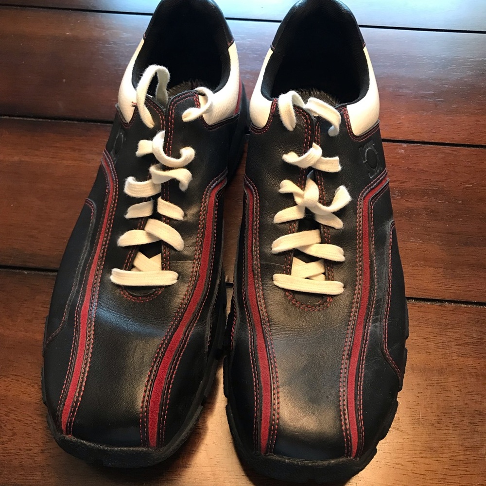 Men’s Black w/ Red striping shoe